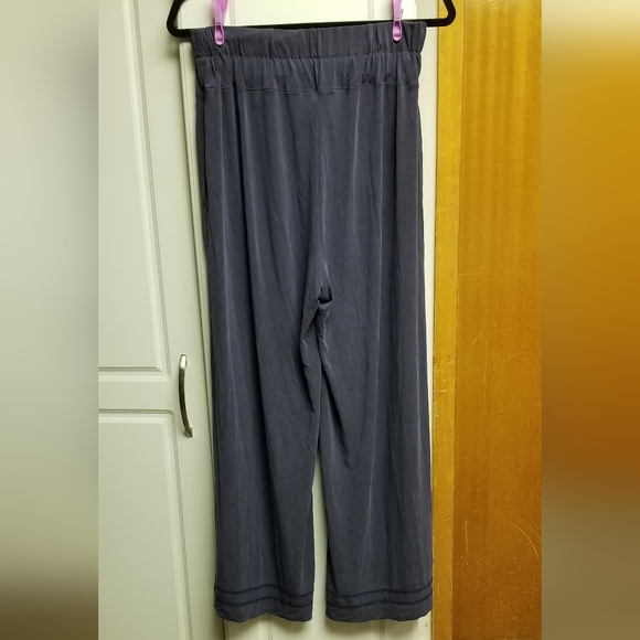🍭Anthropologie wide leg pant w stretch waist, built in front belt/hem detail - Picture 2 of 8